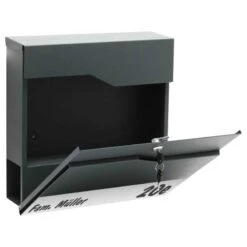 Briefkasten Mit Standfuß ANTHRAZIT Mit Beschriftung Posen 10 Briefkasten Mit Standfuß ANTHRAZIT Mit Beschriftung Posen -Hochwertiger Türklingelladen briefkasten mit standfuss anthrazit mit beschriftung posen3